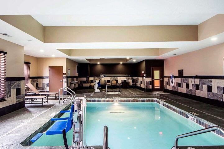 Pool 4 of 36
