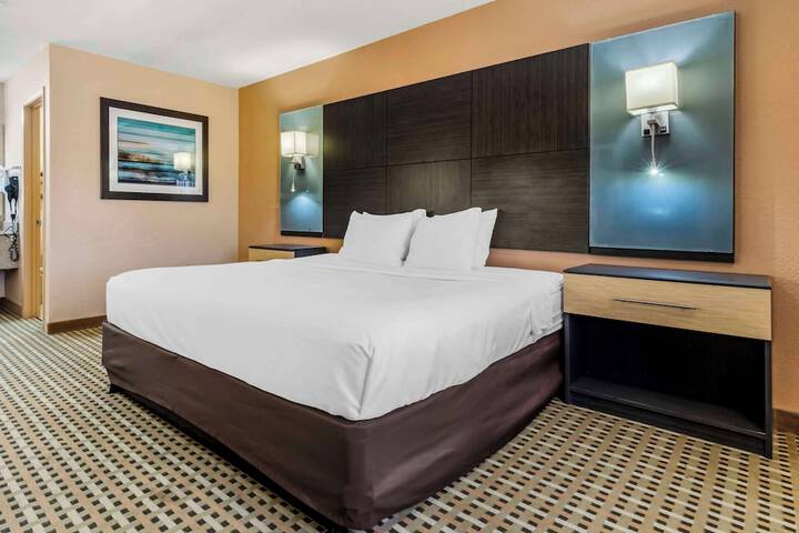 Room 34 of 44