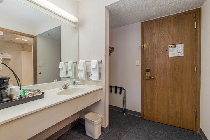 Room 18 of 29