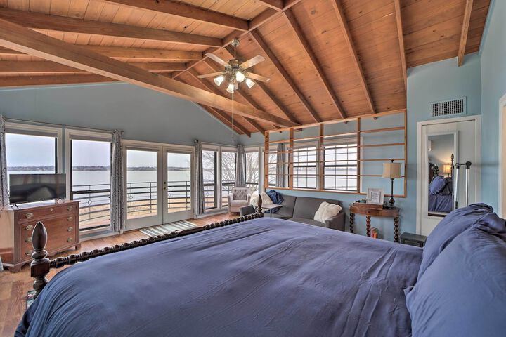 Private Beach: Waterfront Disney Getaway!