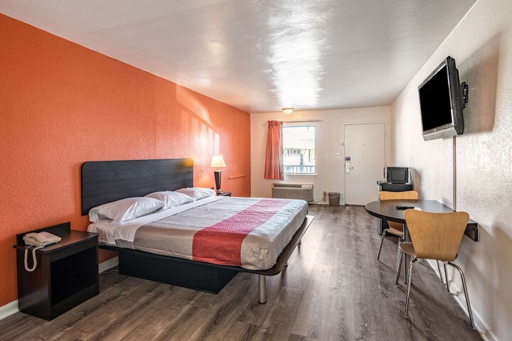 Motel 6 Portsmouth VA
