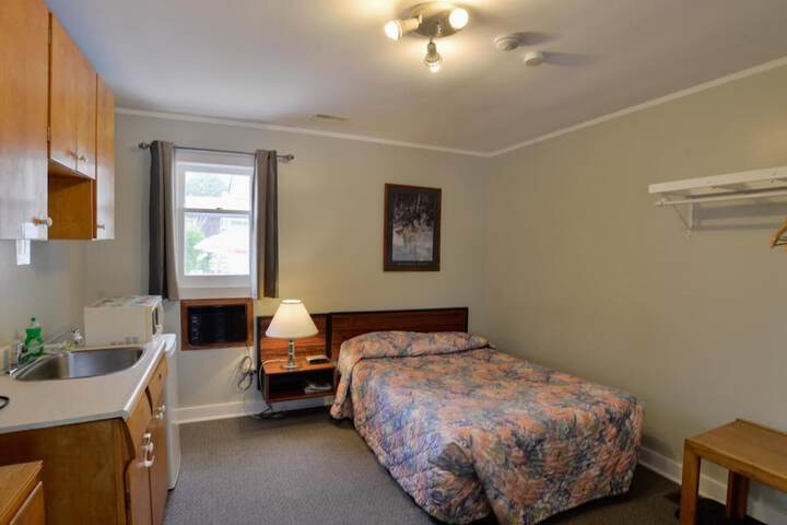 Room 8 of 42