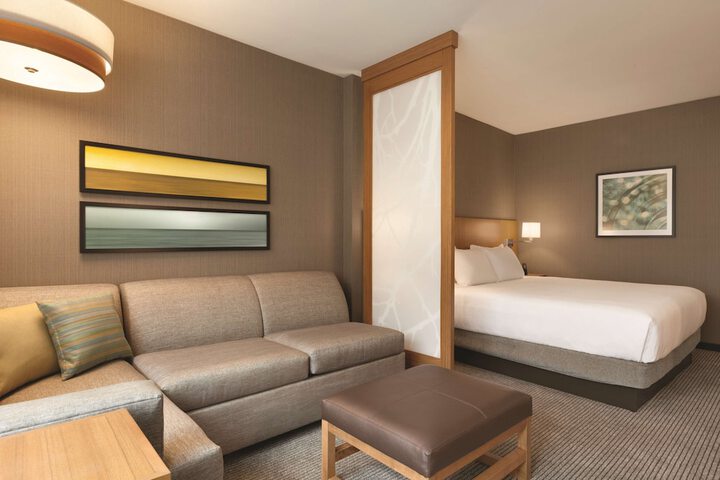 Room 14 of 30