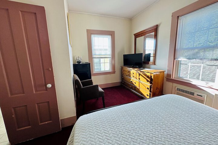 Room 46 of 167