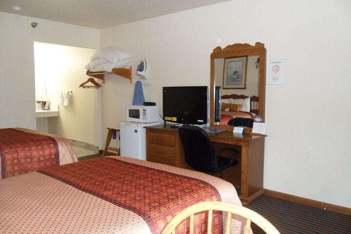 Room 17 of 37
