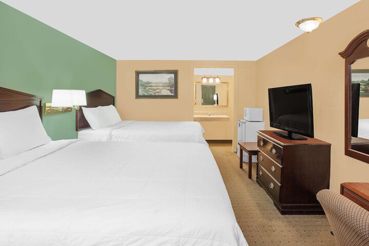 Room 16 of 30