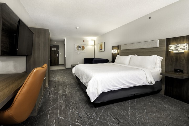 Room 30 of 50