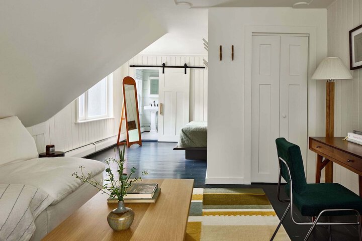 Room 20 of 77