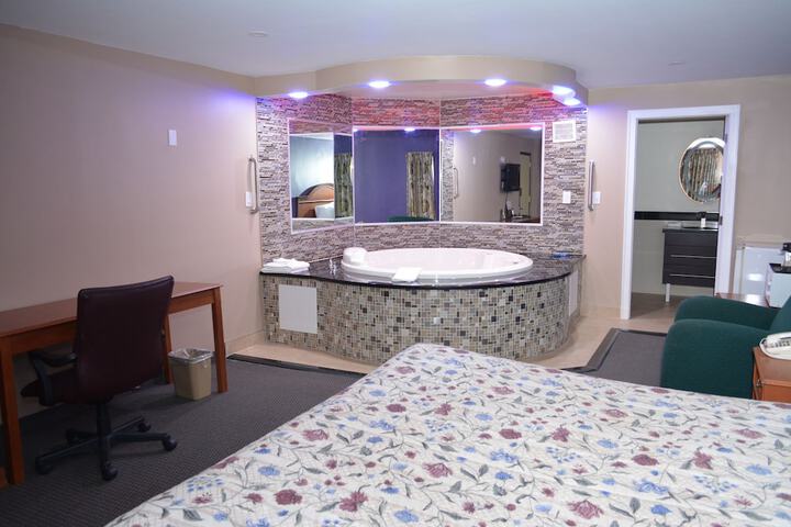 Room 20 of 28