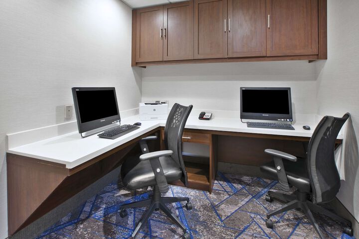 Business Center 39 of 40