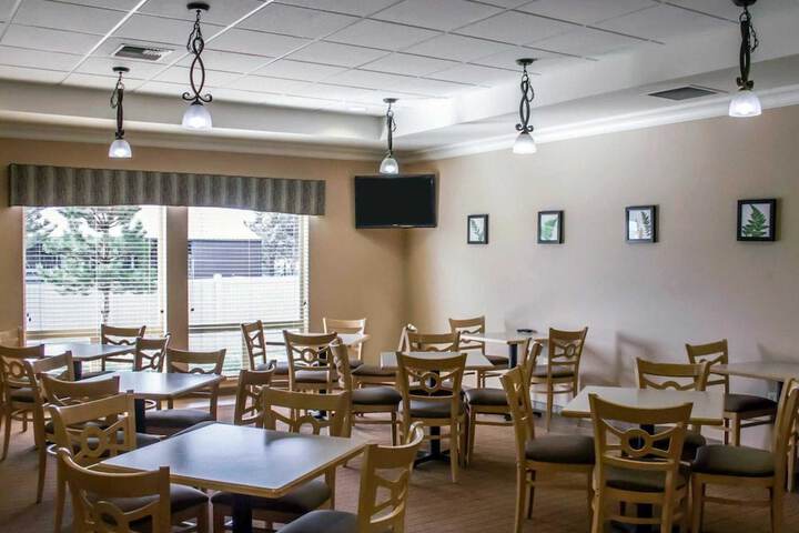 Sleep Inn & Suites Redmond