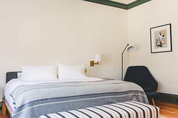 Room 45 of 79