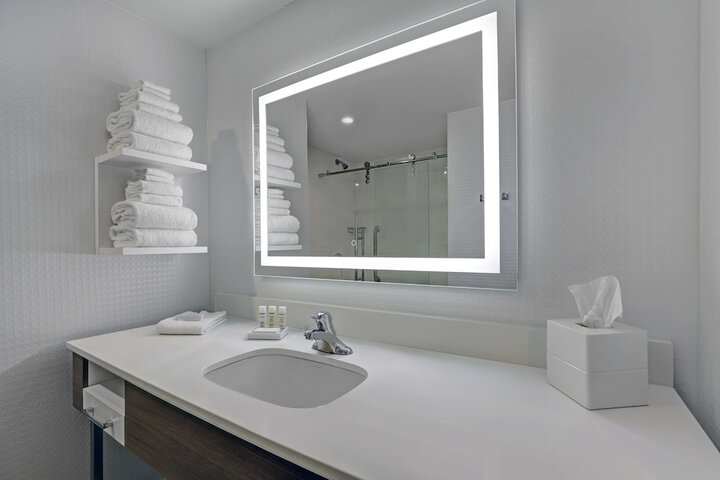 Hampton Inn & Suites by Hilton Belleville