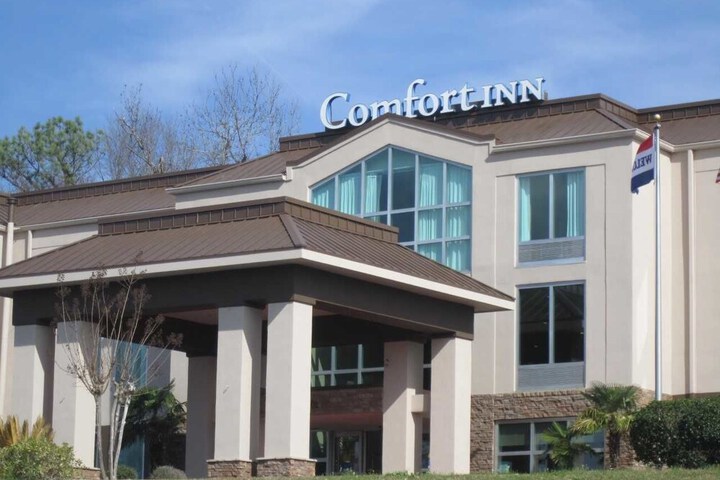 Comfort Inn Meridian - Bonita Lakes