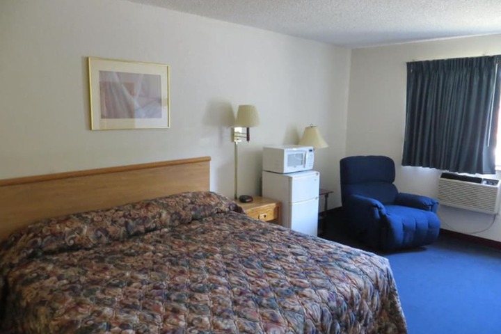 Room 7 of 14
