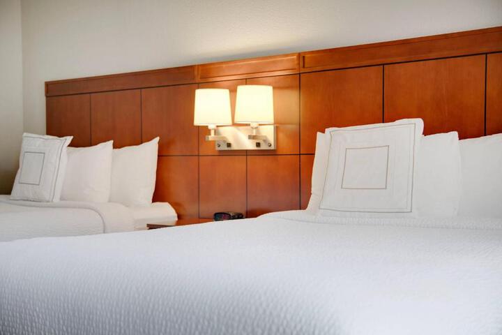Courtyard by Marriott Atlanta Windy Hill / Ballpark
