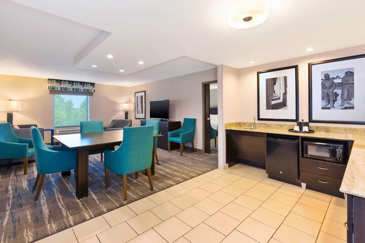 Hampton Inn & Suites Flint / Grand Blanc