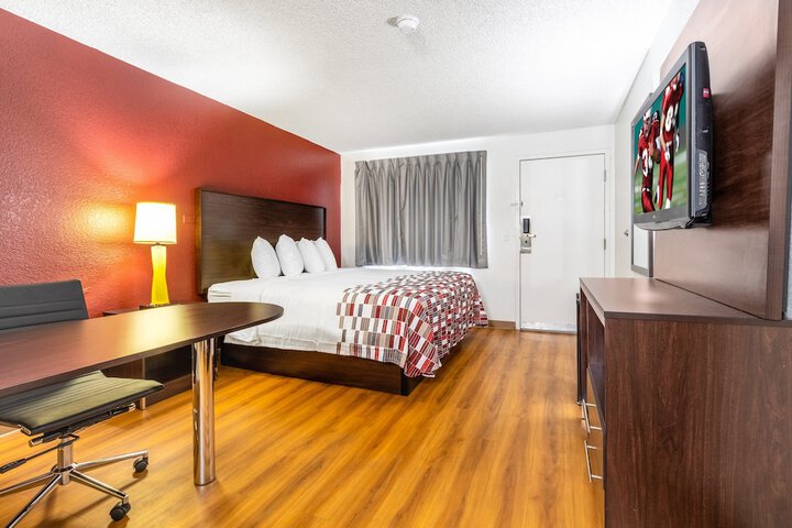 Room 21 of 32