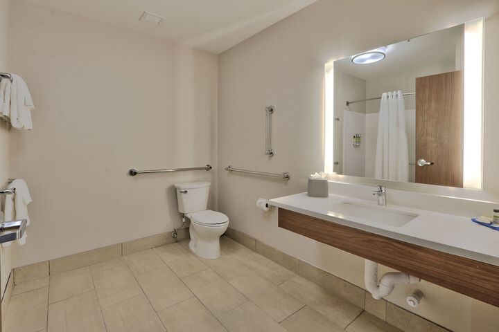 Room 18 of 26