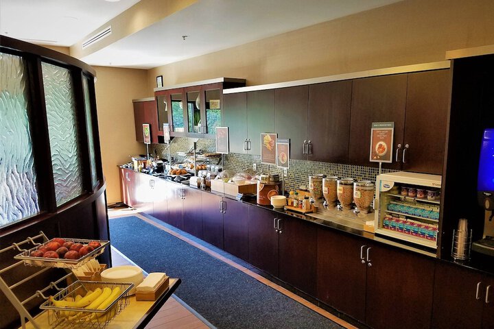 Breakfast/Coffee Service 16 of 19