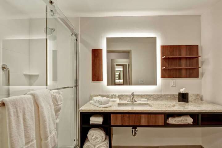 Room 21 of 39