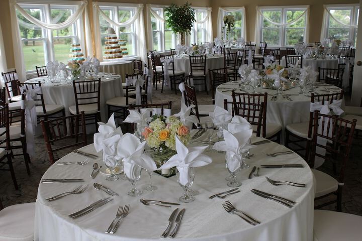 Ballroom/Hall 19 of 22