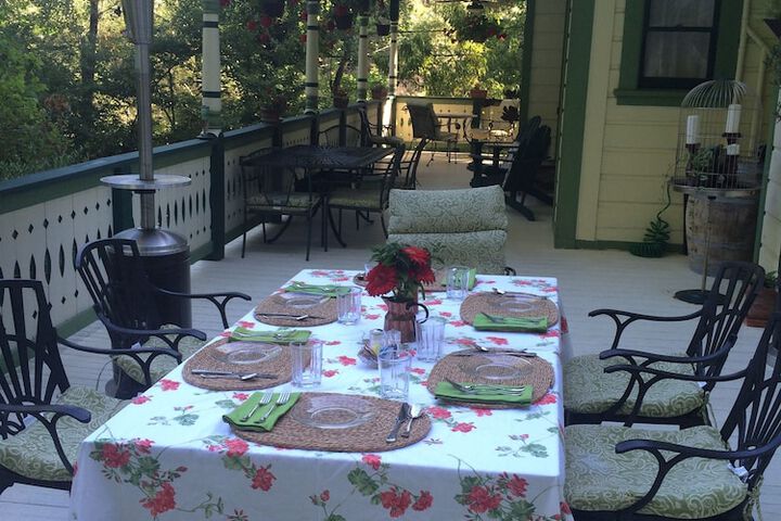 Breakfast/Coffee Service 14 of 17