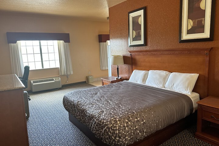 HiWay Inn Express