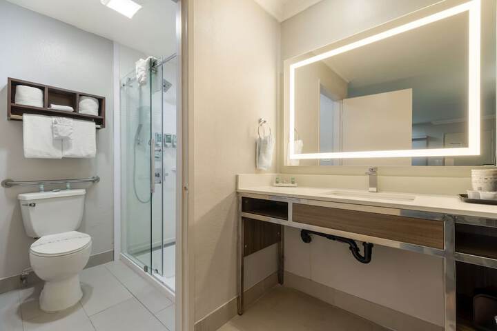 Room 20 of 29