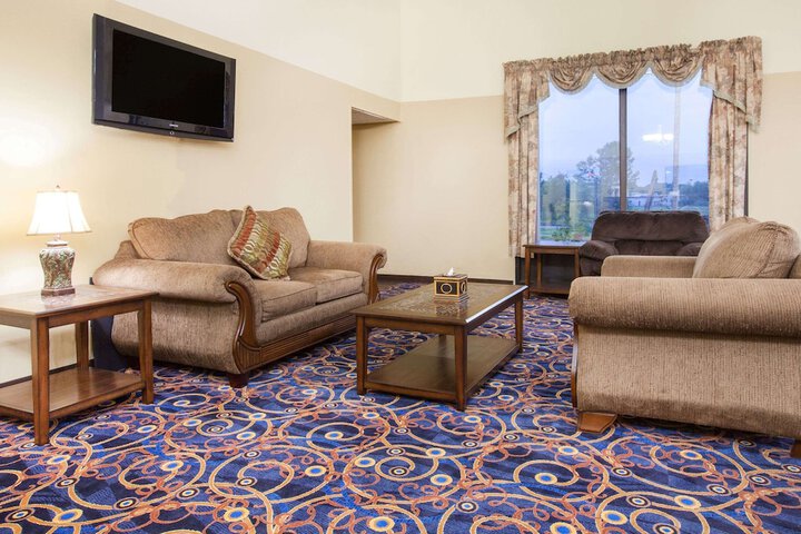 Hotel Interior 4 of 15