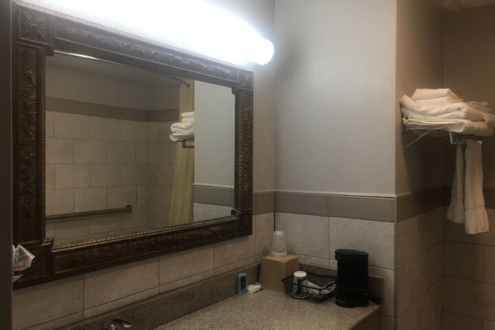 Room 26 of 34