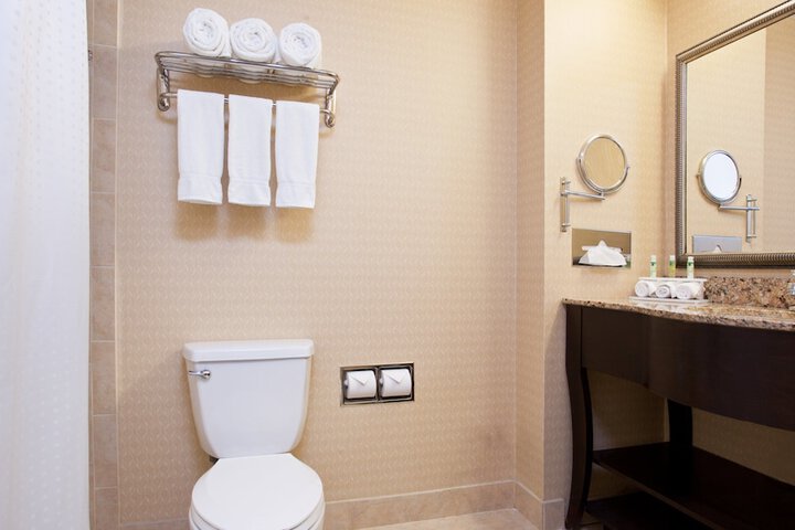 Holiday Inn Express & Suites Allentown West by IHG
