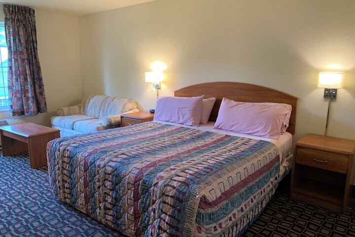 Room 17 of 25