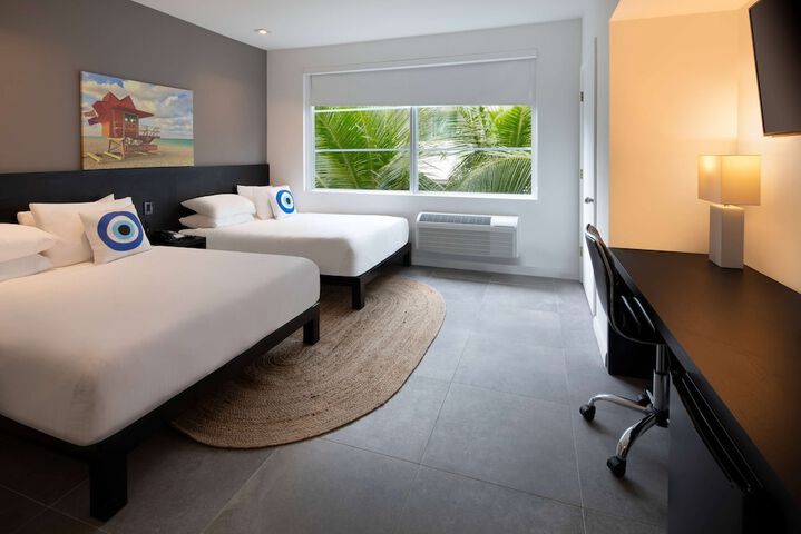 Room 70 of 106