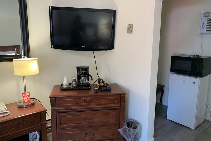 Room 10 of 45