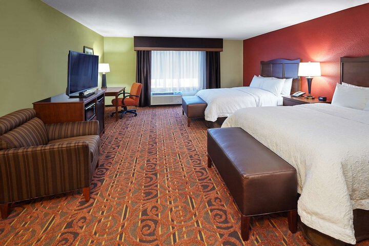 Hampton Inn & Suites Milwaukee / Franklin