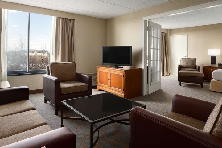 Room 13 of 48