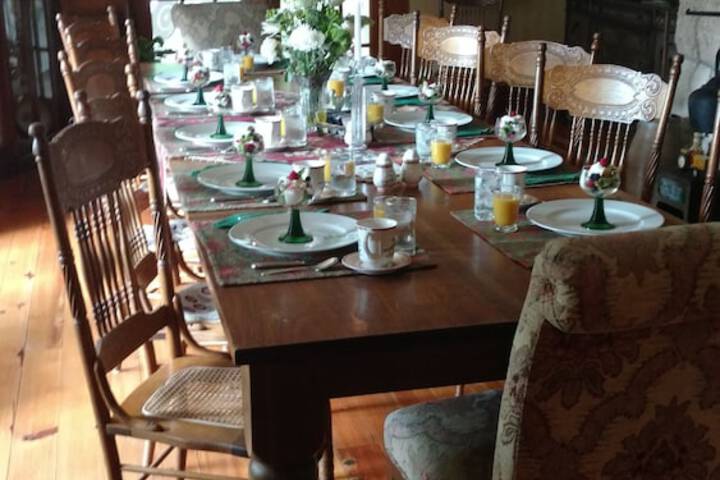 Round Barn Farm B & B Event Center