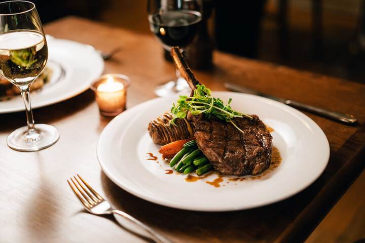 Dining 49 of 66
