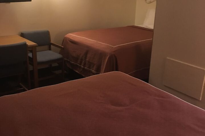 Room 17 of 50