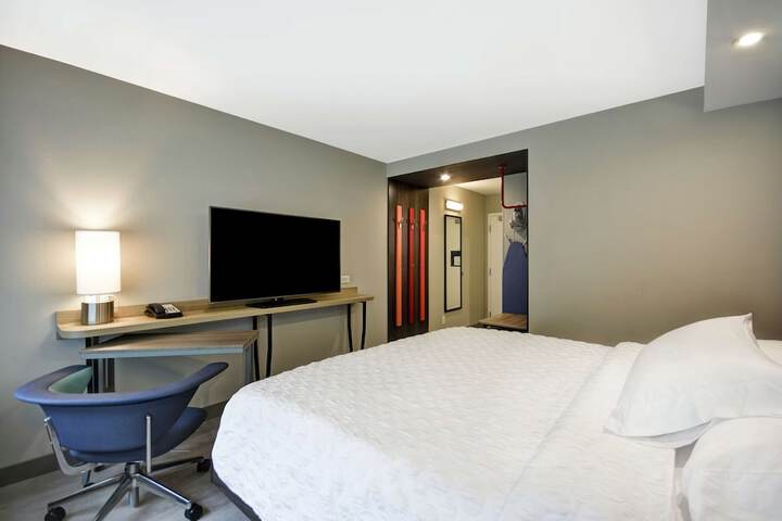 Room 16 of 35