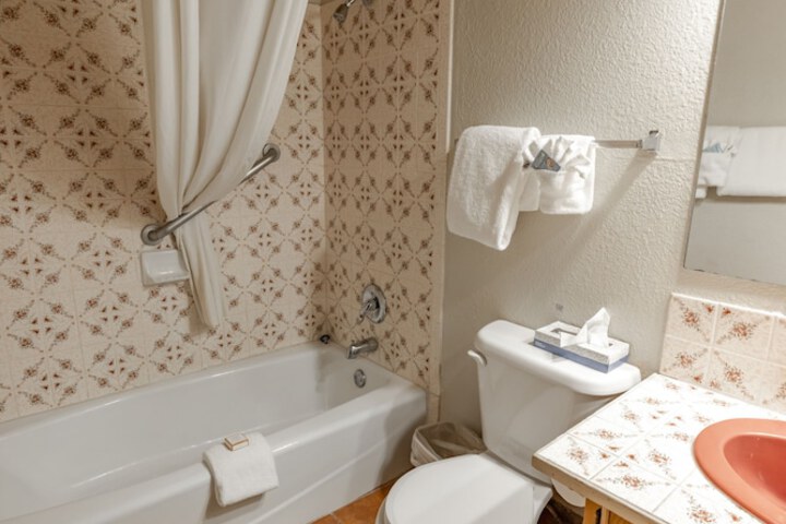 Sagebrush Inn & Suites