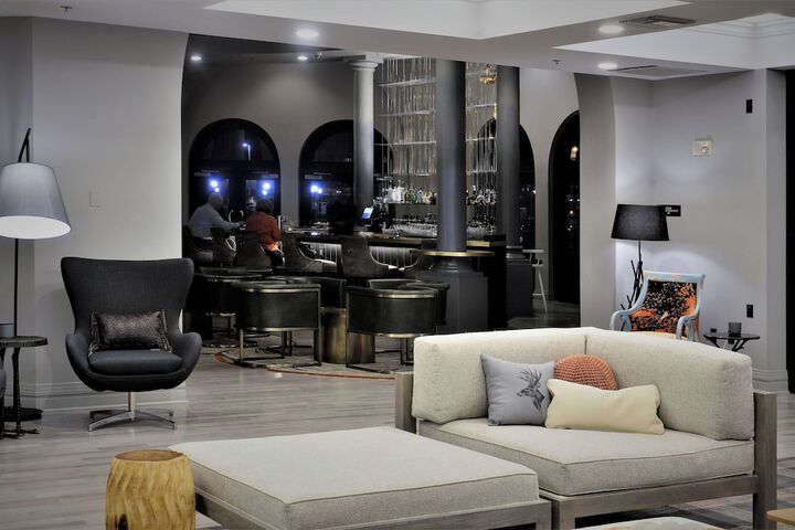 Renaissance Reno Downtown Hotel & Spa