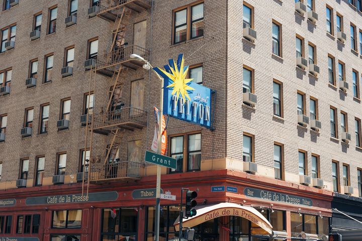 Hotel 4 of 77