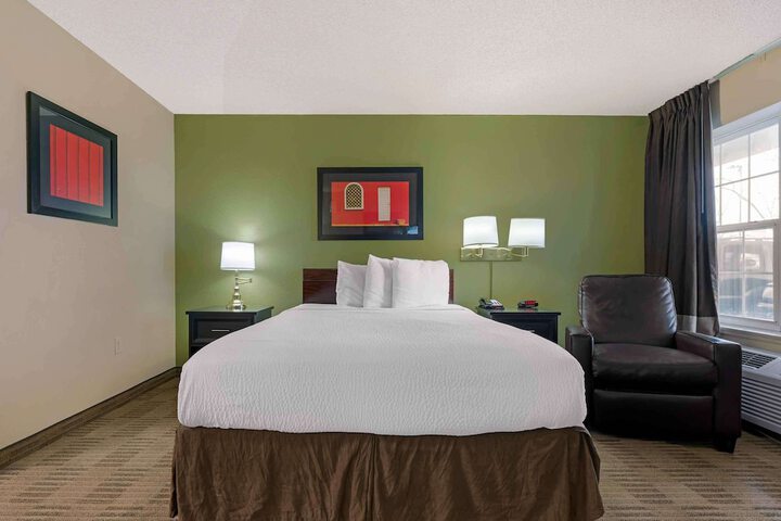 Room 18 of 29