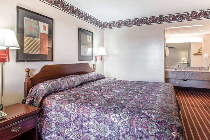 Room 20 of 29