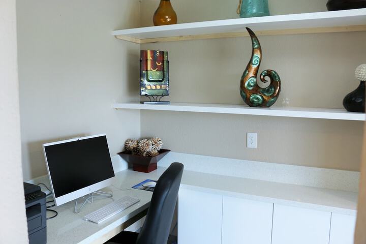 Business Center 29 of 30