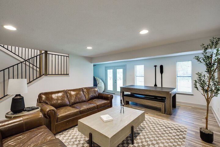 Pickleball / sport Court: Spacious Kemp Home!