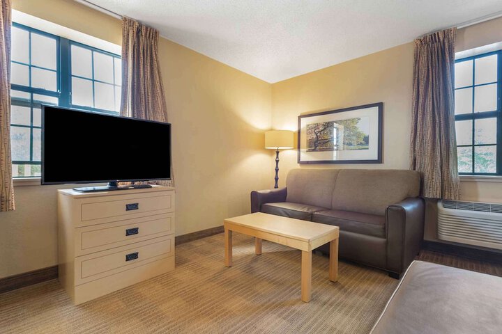 Room 21 of 29