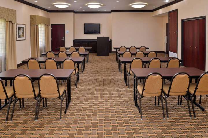 Comfort Inn & Suites (Formerly Executive Inn & Suites Mexia)